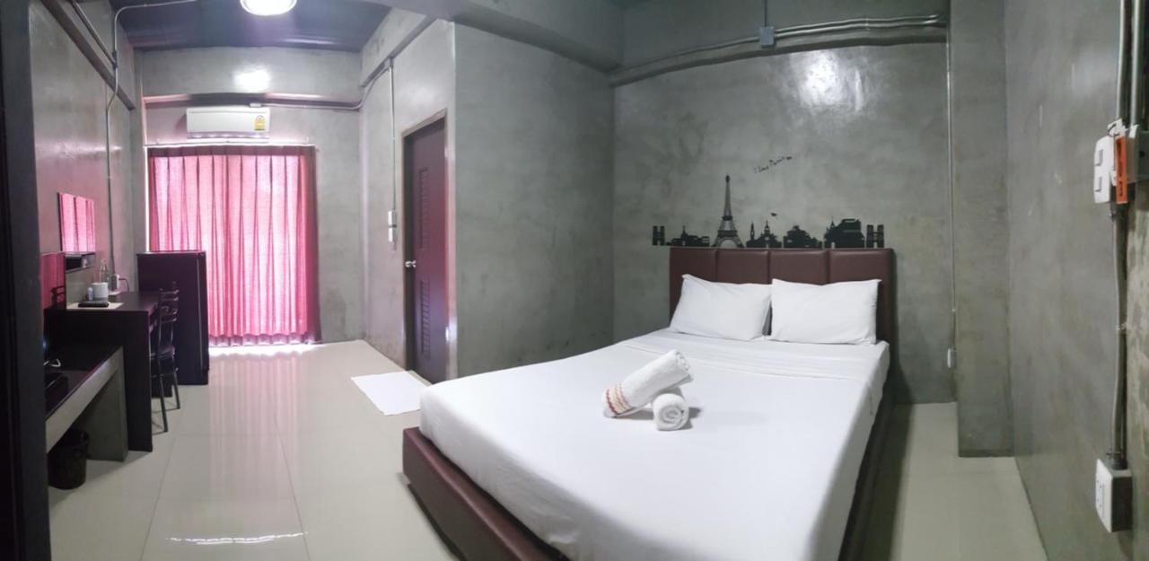 Kp Place Lopburi Exterior photo