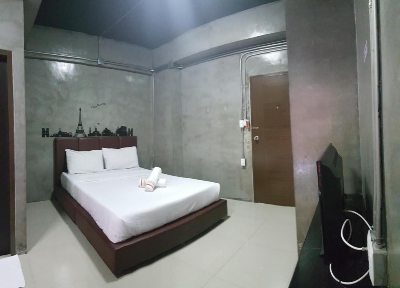Kp Place Lopburi Exterior photo